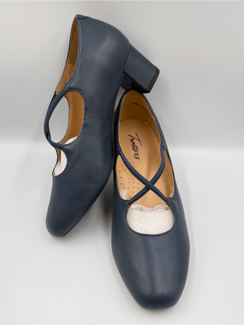 Trotters Demi Mary Jane Navy Leather Shoe Womens 6WW Block Heel Elastic Straps